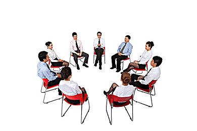 10月新游一览：《OW2》《COD19》等新作很能打 移植也豪华